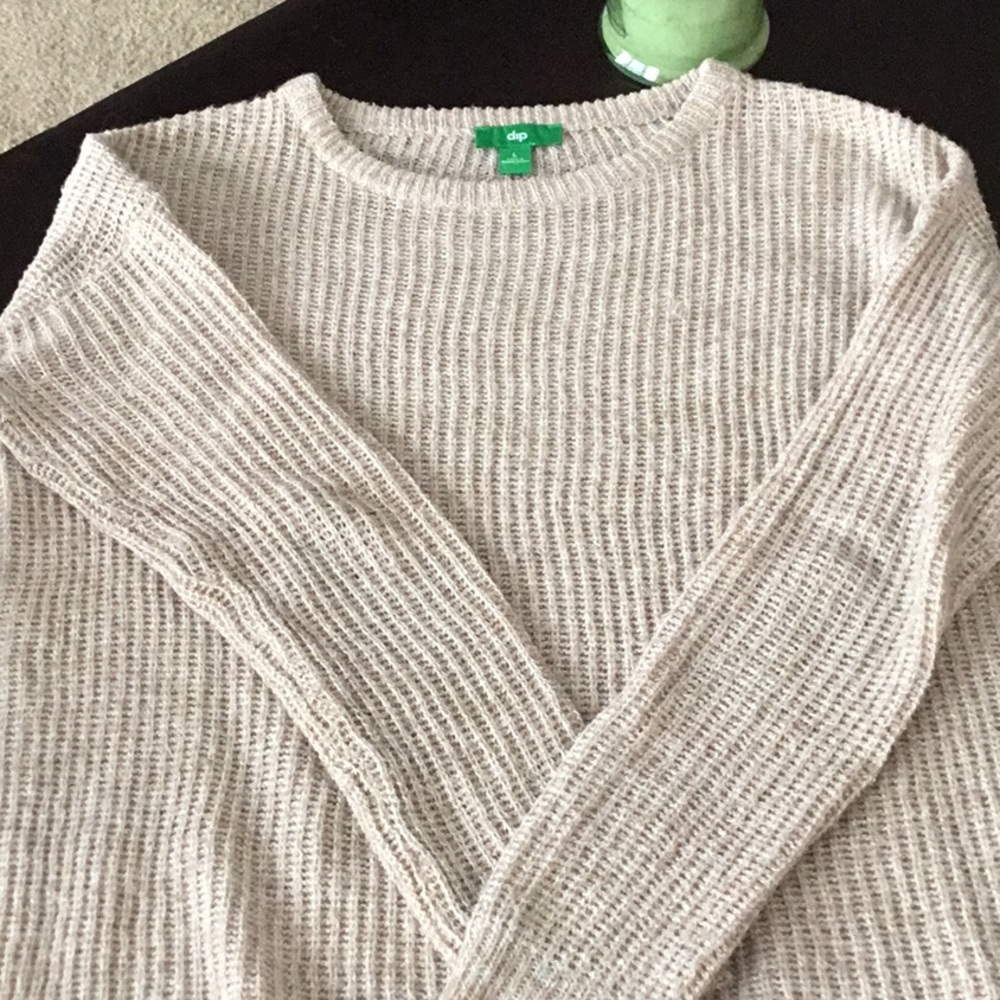 Crew neck lightweight sweater